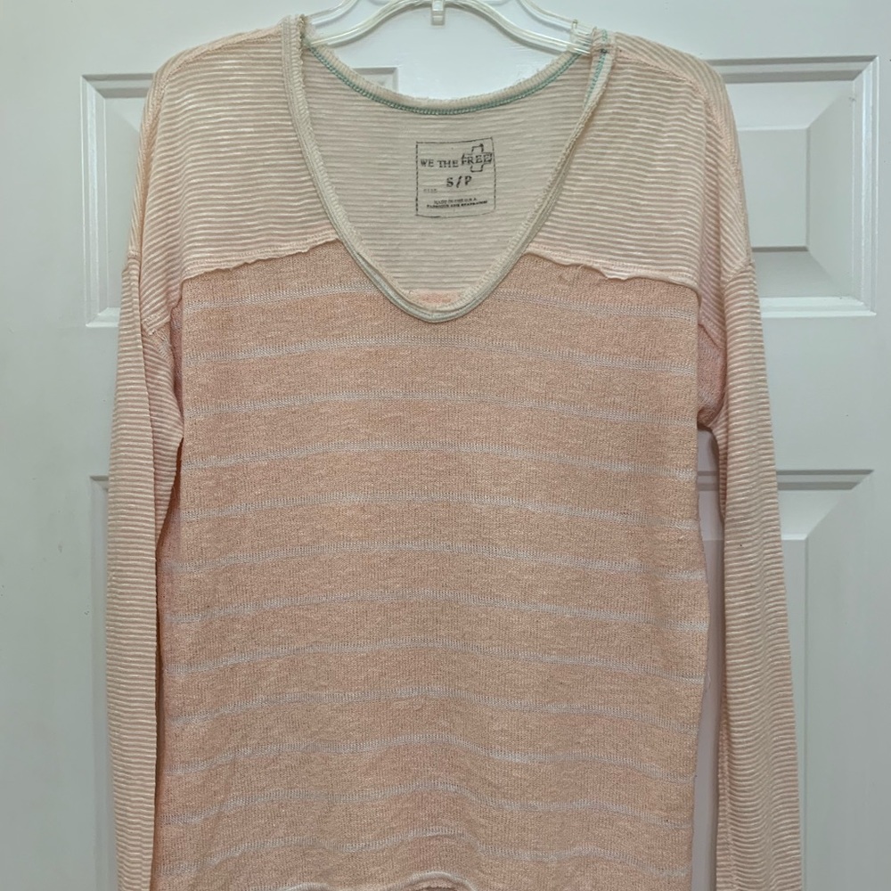 We the Free Top Size Small